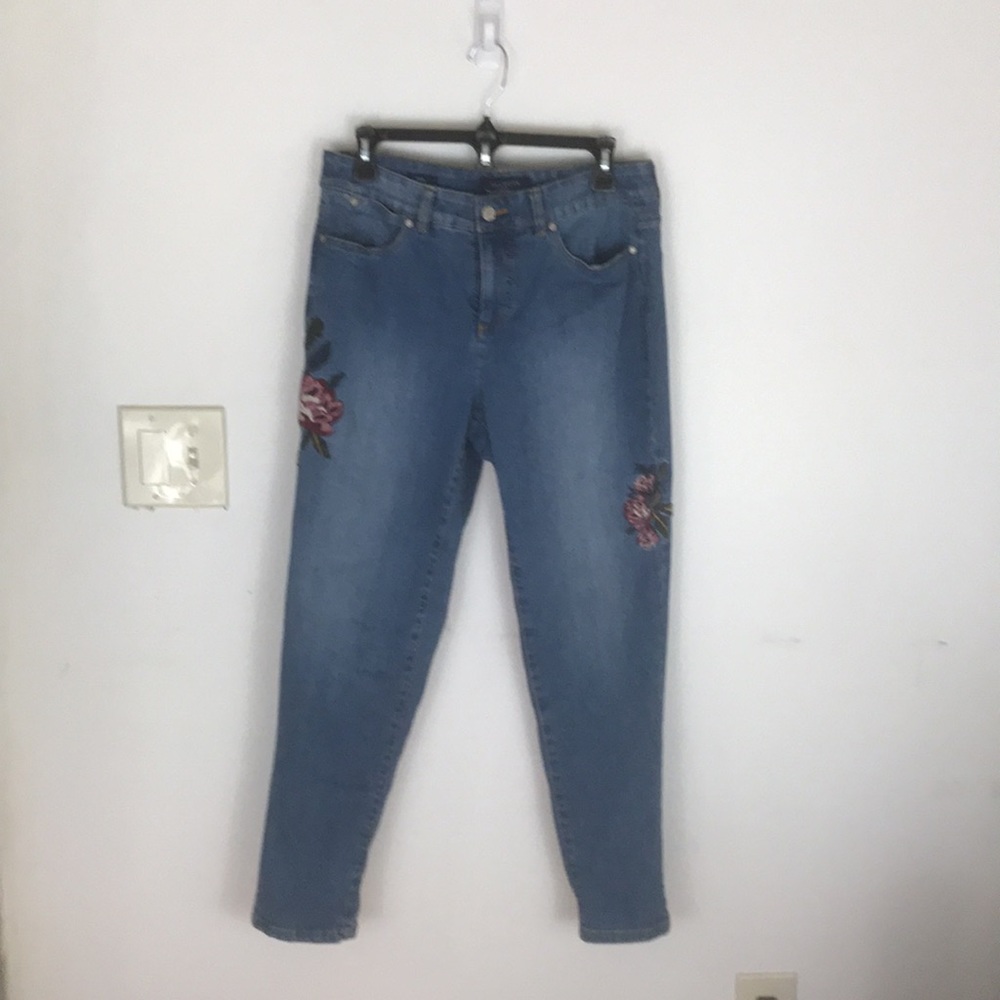 Talbots Simply Flattering Ankle Jeans w/Embroidery  Size 6